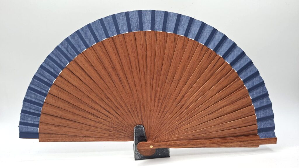 ventaglio puro legno blu
